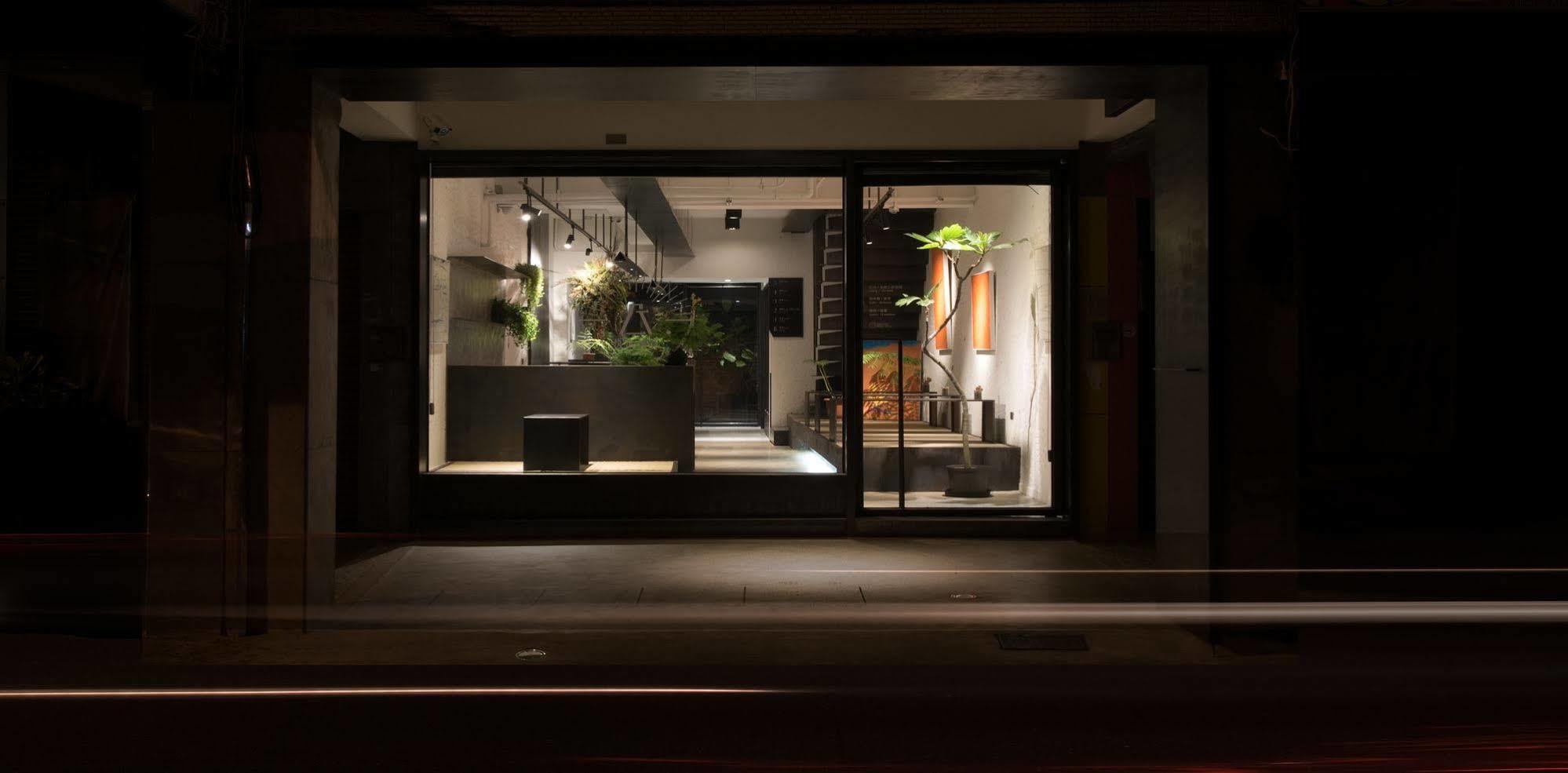 Hii-Hubs B&B Tainan Exterior foto